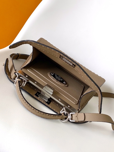 フェンディバッグ細部ディテール